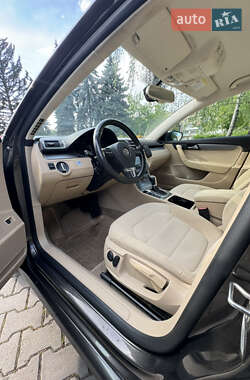 Универсал Volkswagen Passat 2012 в 