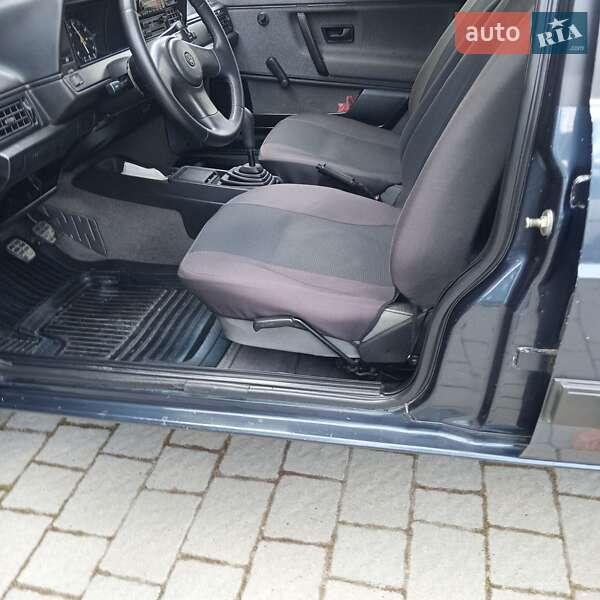 Хетчбек Volkswagen Passat 1987 в Чернівцях фото 25 Хетчбек Volkswagen Passat 1987 в Чернівцях