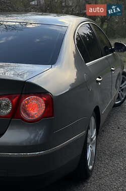 Седан Volkswagen Passat 2007 в 
