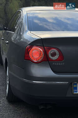 Седан Volkswagen Passat 2007 в 