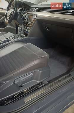 Універсал Volkswagen Passat 2015 в 