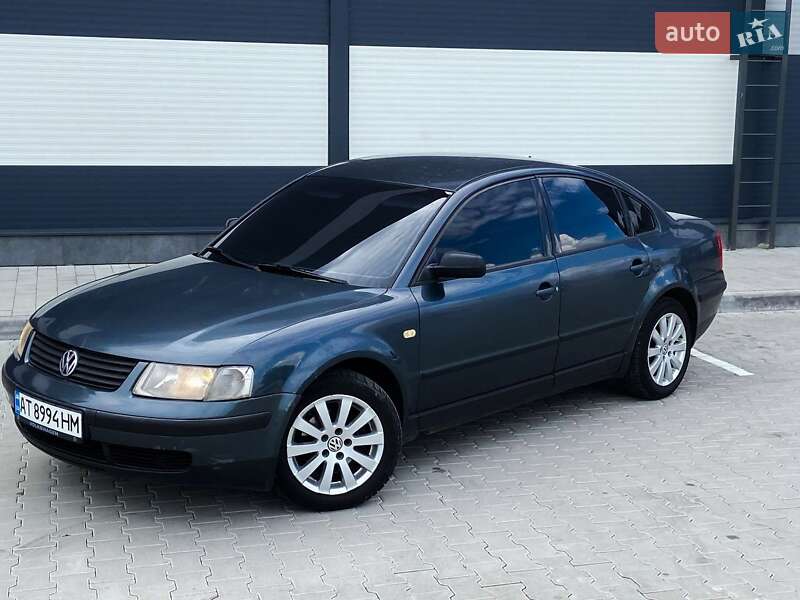 Седан Volkswagen Passat 1998 в Калуші