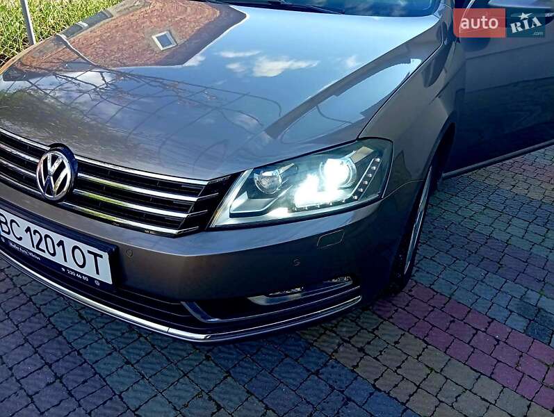 Універсал Volkswagen Passat 2011 в Львові
