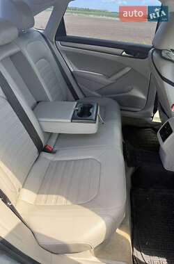 Седан Volkswagen Passat 2014 в 