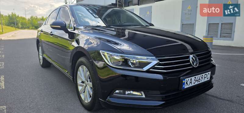 Седан Volkswagen Passat 2019 в Києві