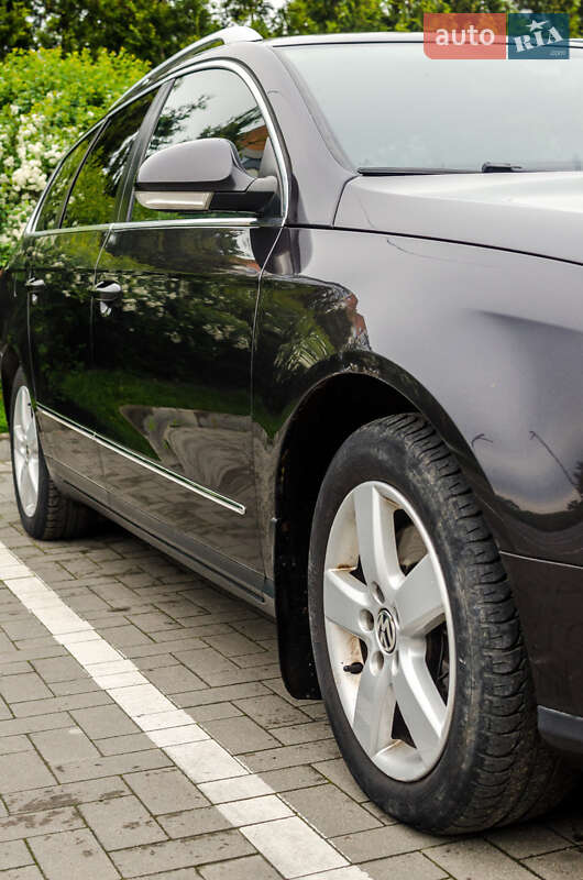 Універсал Volkswagen Passat 2010 в Івано-Франківську
