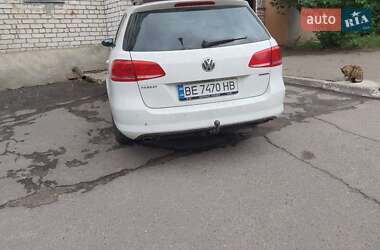 Універсал Volkswagen Passat 2011 в 
