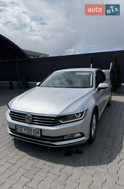 Седан Volkswagen Passat 2016 в Чернівцях