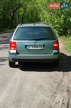 Універсал Volkswagen Passat 1997 в 