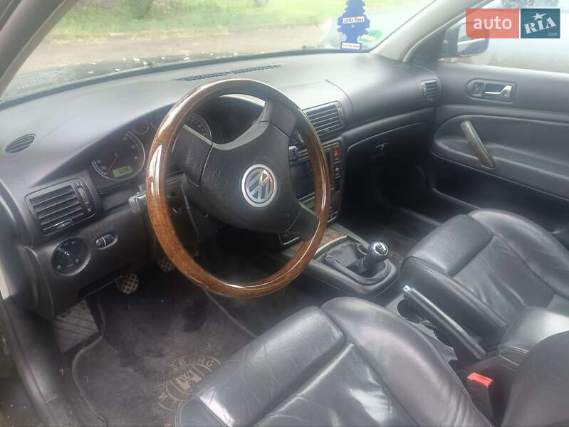 Универсал Volkswagen Passat 2002 в Запорожье