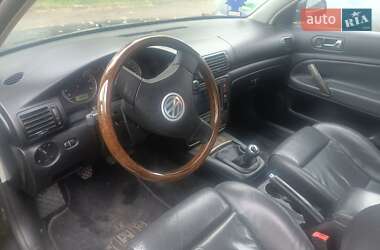 Універсал Volkswagen Passat 2002 в 