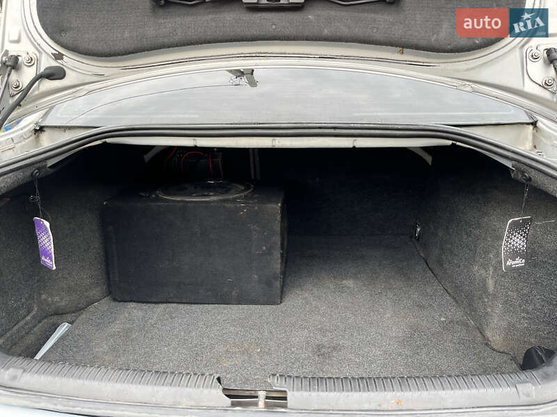Седан Volkswagen Passat 1997 в Галичі