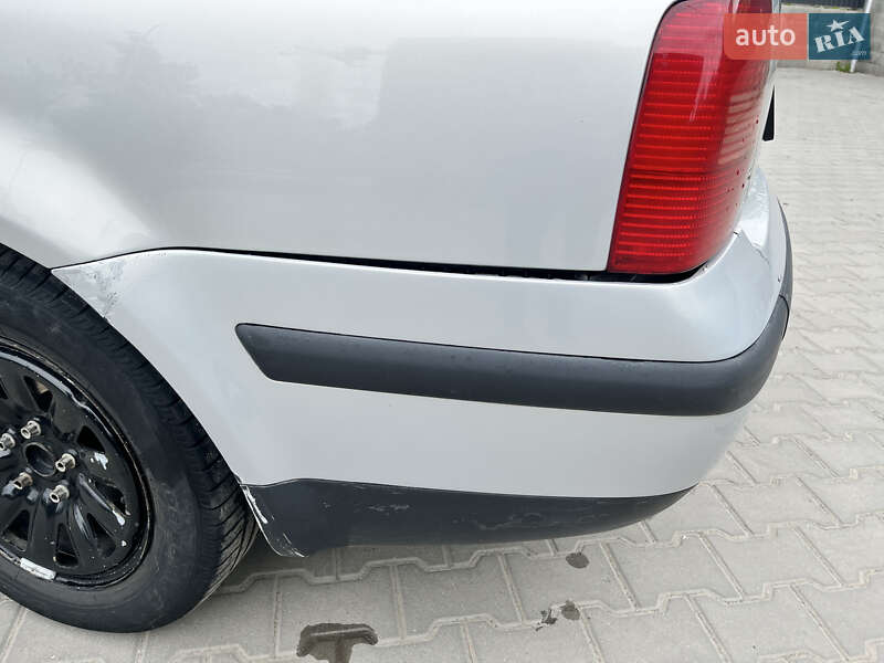 Седан Volkswagen Passat 1997 в Галичі