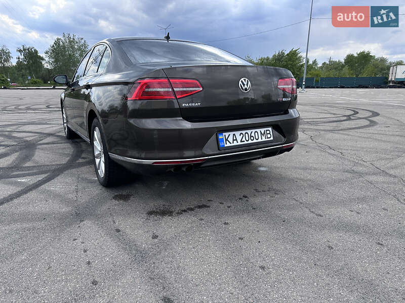 Седан Volkswagen Passat 2015 в Києві фото 11 Седан Volkswagen Passat 2015 в Києві