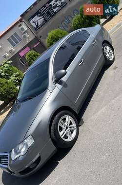 Седан Volkswagen Passat 2007 в 
