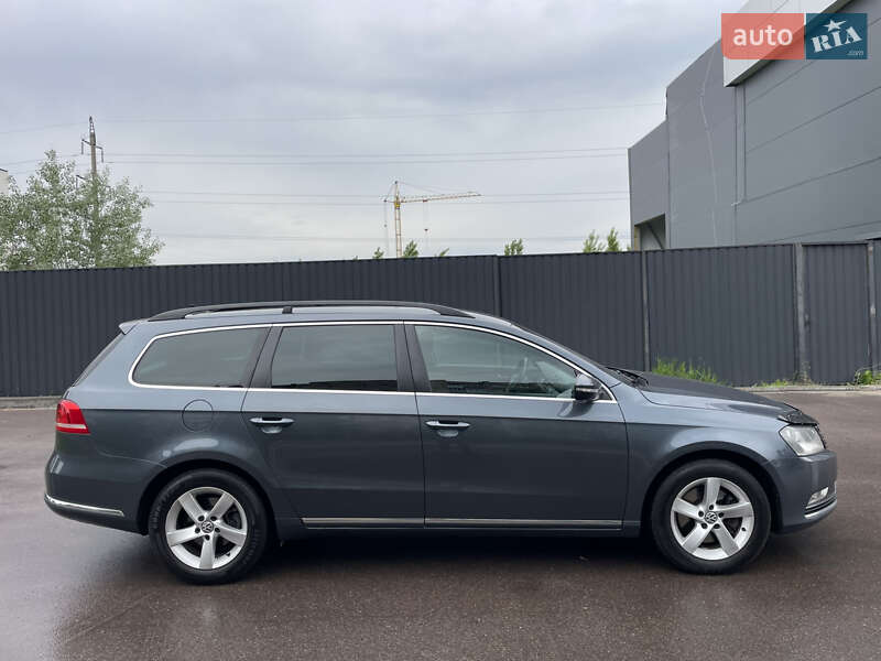 Универсал Volkswagen Passat 2013 в Киеве
