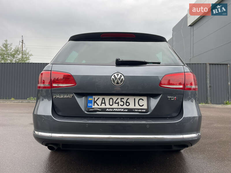 Универсал Volkswagen Passat 2013 в Киеве