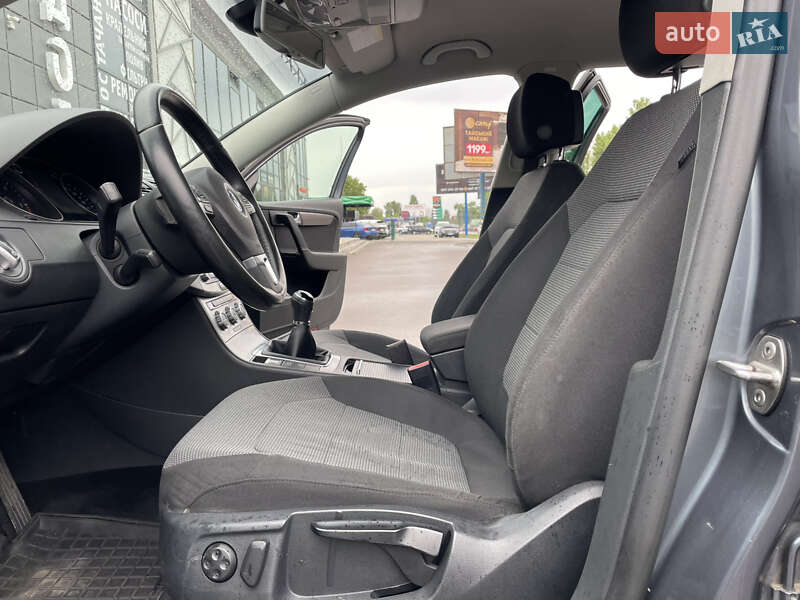 Универсал Volkswagen Passat 2013 в Киеве