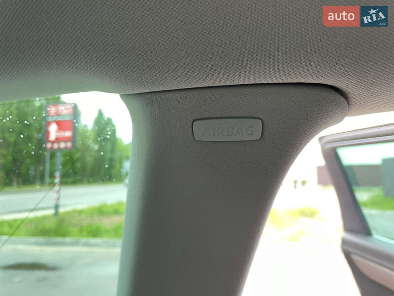 Универсал Volkswagen Passat 2013 в Киеве