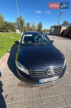 Универсал Volkswagen Passat 2012 в 