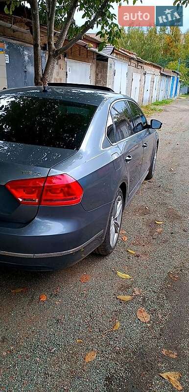 Седан Volkswagen Passat 2015 в Нікополі