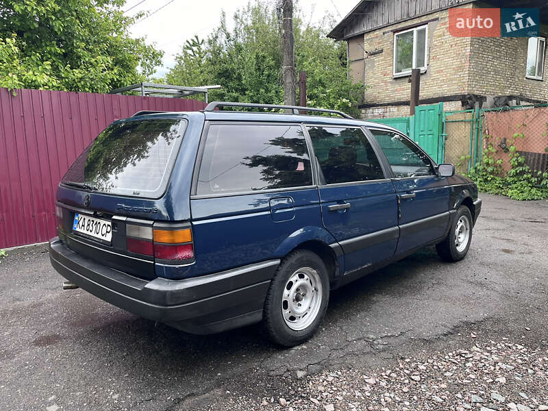 Универсал Volkswagen Passat 1990 в Киеве