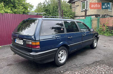 Універсал Volkswagen Passat 1990 в 