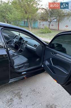 Седан Volkswagen Passat 2013 в 