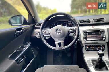 Седан Volkswagen Passat 2009 в 