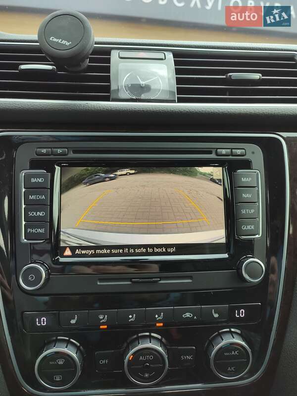 Седан Volkswagen Passat 2014 в Киеве