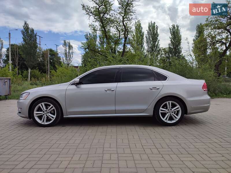 Седан Volkswagen Passat 2014 в Киеве