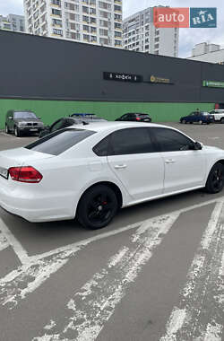 Седан Volkswagen Passat 2014 в 