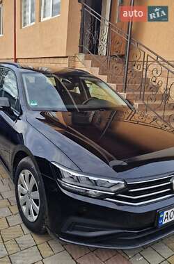 Универсал Volkswagen Passat 2020 в Мукачево