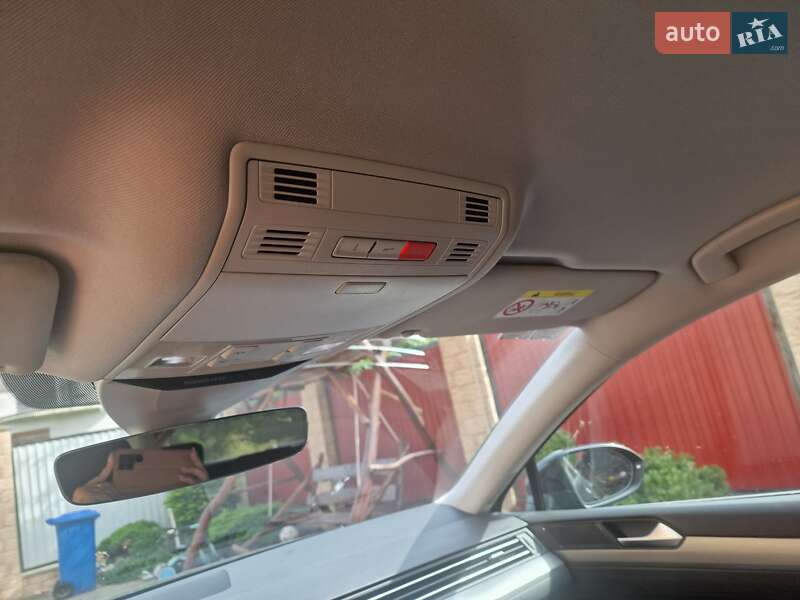 Универсал Volkswagen Passat 2020 в Мукачево