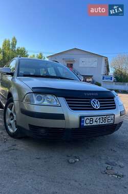 Універсал Volkswagen Passat 2004 в Чернігові