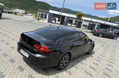 Седан Volkswagen Passat 2015 в 