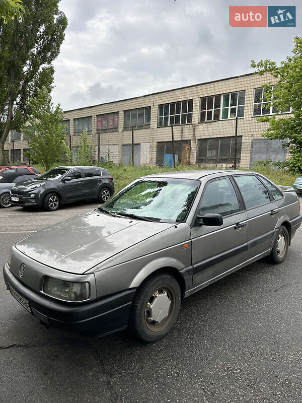 Volkswagen Passat 1992
