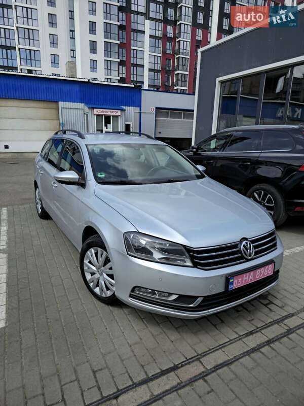 Универсал Volkswagen Passat 2012 в 