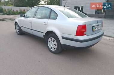 Седан Volkswagen Passat 1999 в 
