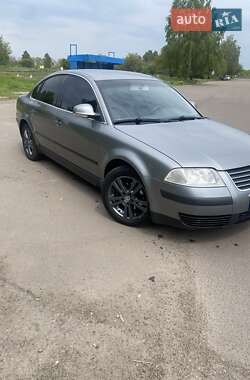 Седан Volkswagen Passat 2004 в Конотопі