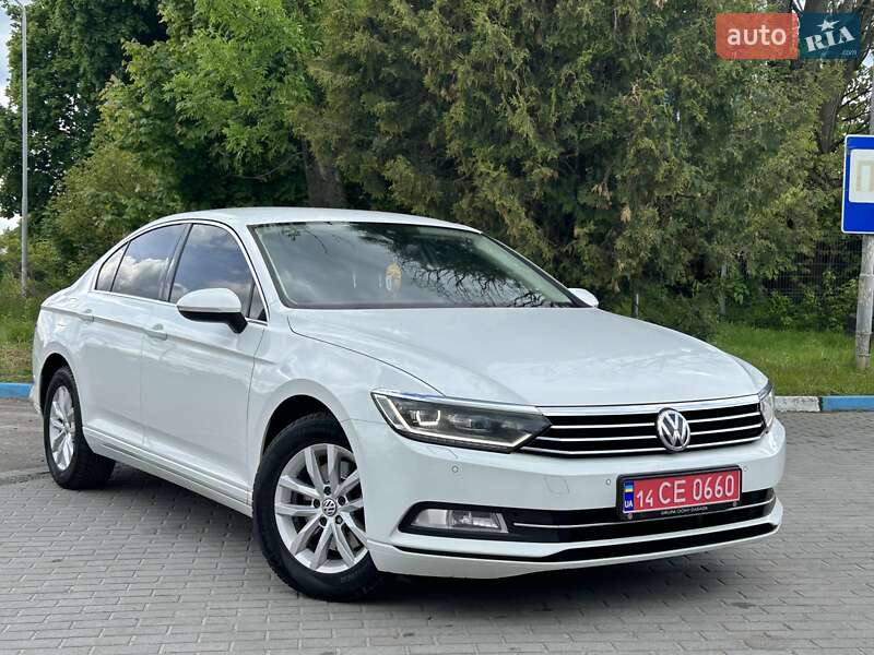 Седан Volkswagen Passat 2017 в 