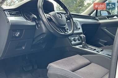 Седан Volkswagen Passat 2017 в 