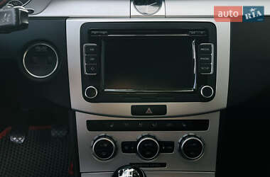 Седан Volkswagen Passat 2012 в 