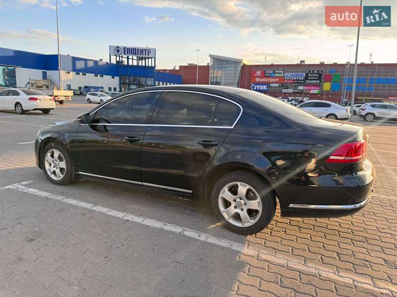 Седан Volkswagen Passat 2011 в Стрые
