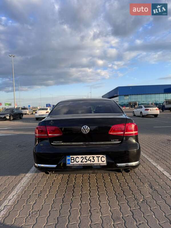 Седан Volkswagen Passat 2011 в Стрые