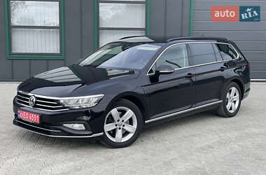 Універсал Volkswagen Passat 2020 в Івано-Франківську