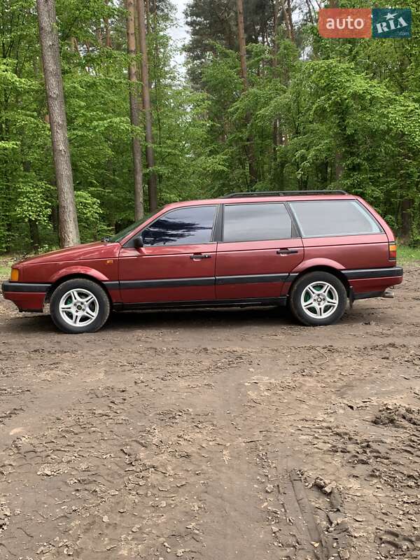 Універсал Volkswagen Passat 1988 в Кременці
