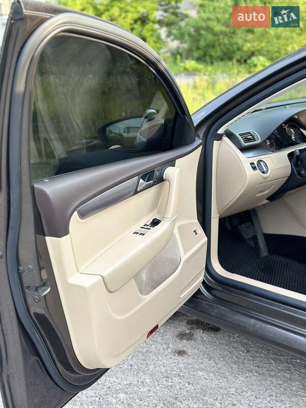 Универсал Volkswagen Passat 2013 в Стрые фото 31 Универсал Volkswagen Passat 2013 в Стрые