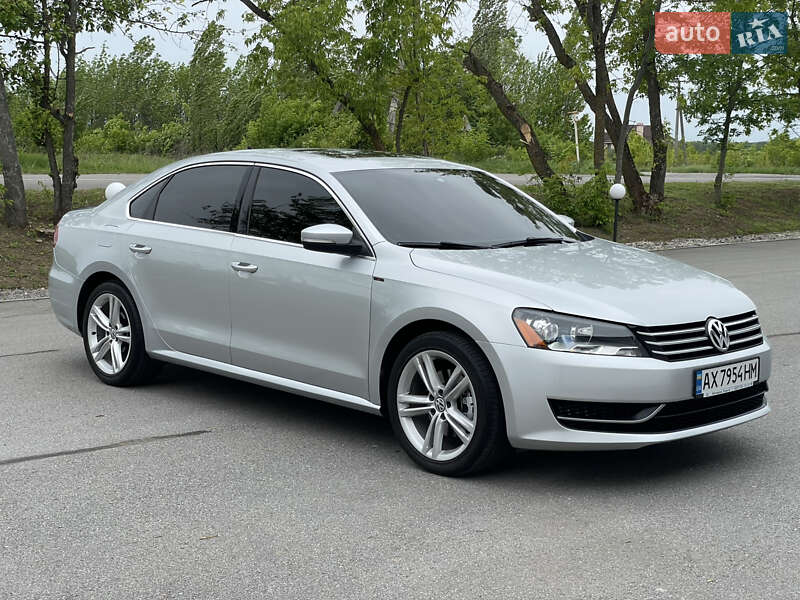 Седан Volkswagen Passat 2013 в Харькове