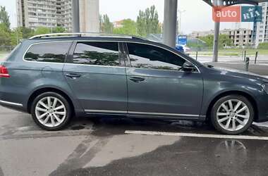 Универсал Volkswagen Passat 2011 в 